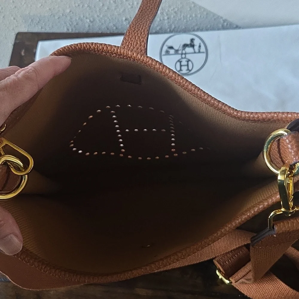 Beautiful Replica Halston Cross Body Bag. Great Condition! Tan, Gold Hardware. - Picture 5 of 11